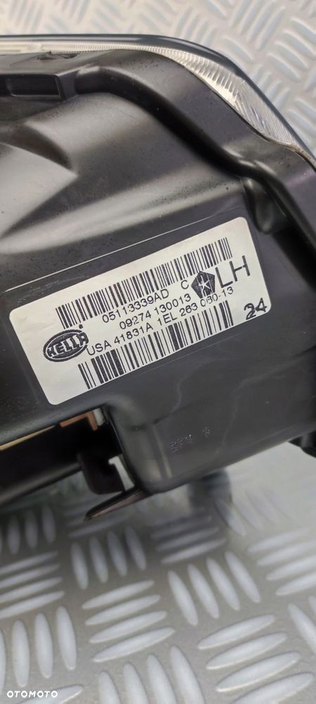 lampa prawa prawy lewy lewa przód przednia CHRYSLER TOWN & COUNTRY 5 XENON - 10