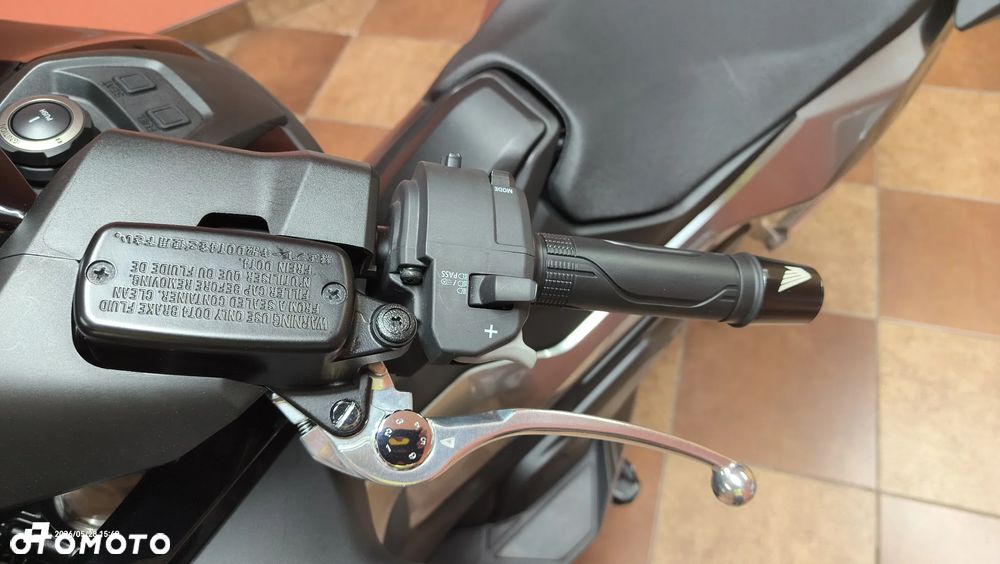 Honda NSS - 13