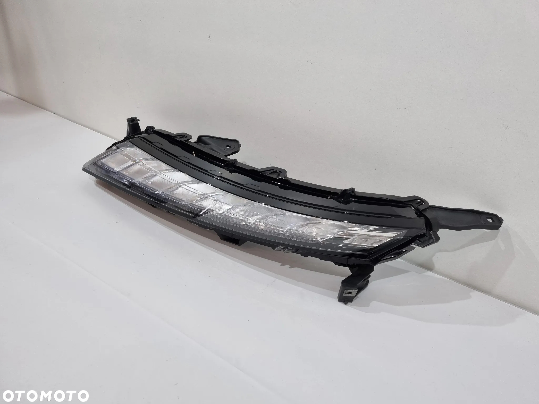 MITSUBISHI ECLIPSE CROSS LIFT LAMPA LEWA FULL LED EDM92205010 EUROPA - 2