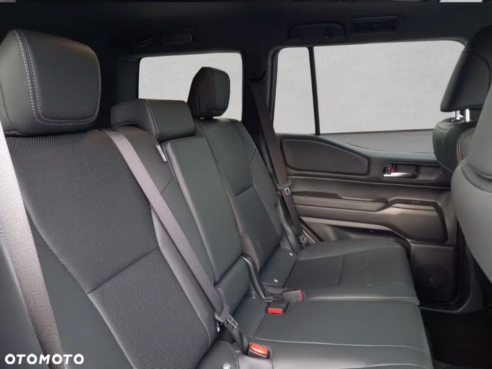 Toyota Land Cruiser - 13