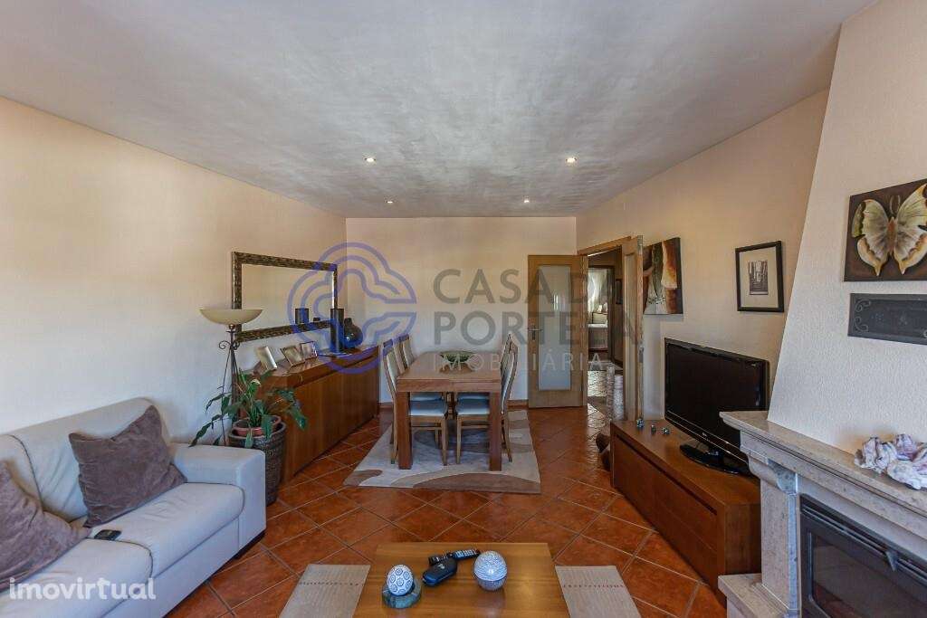 Apartamento T2 Totalmente Renovado junto à Av. da Carvalha em Fânzeres - Grande imagem: 5/25