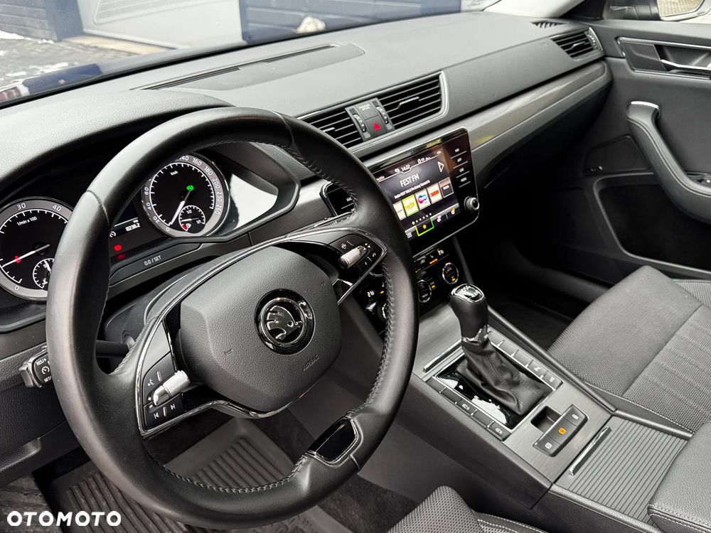 Skoda Superb 2.0 TDI SCR 4x4 Style DSG - 26