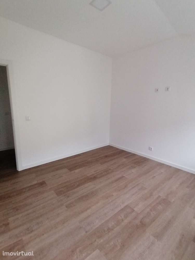 Excelente T1 Novo - Grande imagem: 3/8