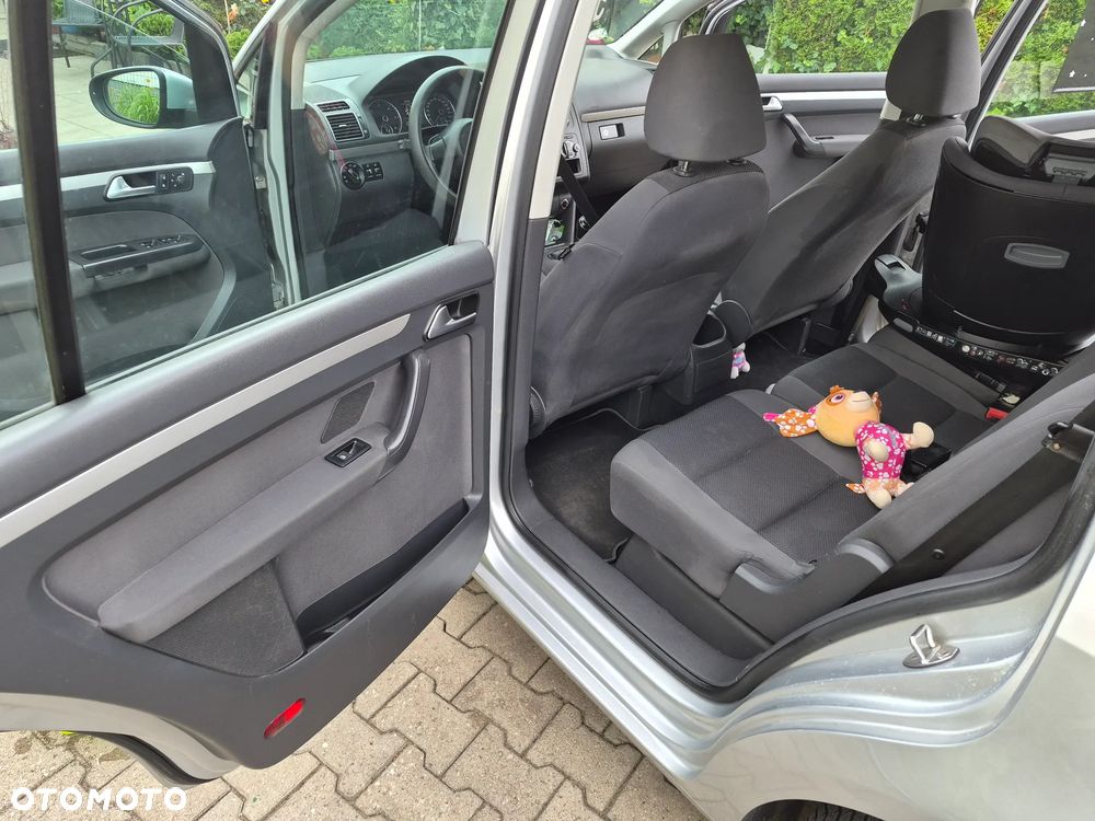 Volkswagen Touran 1.6 TDI DPF BlueMot Comfortline - 11