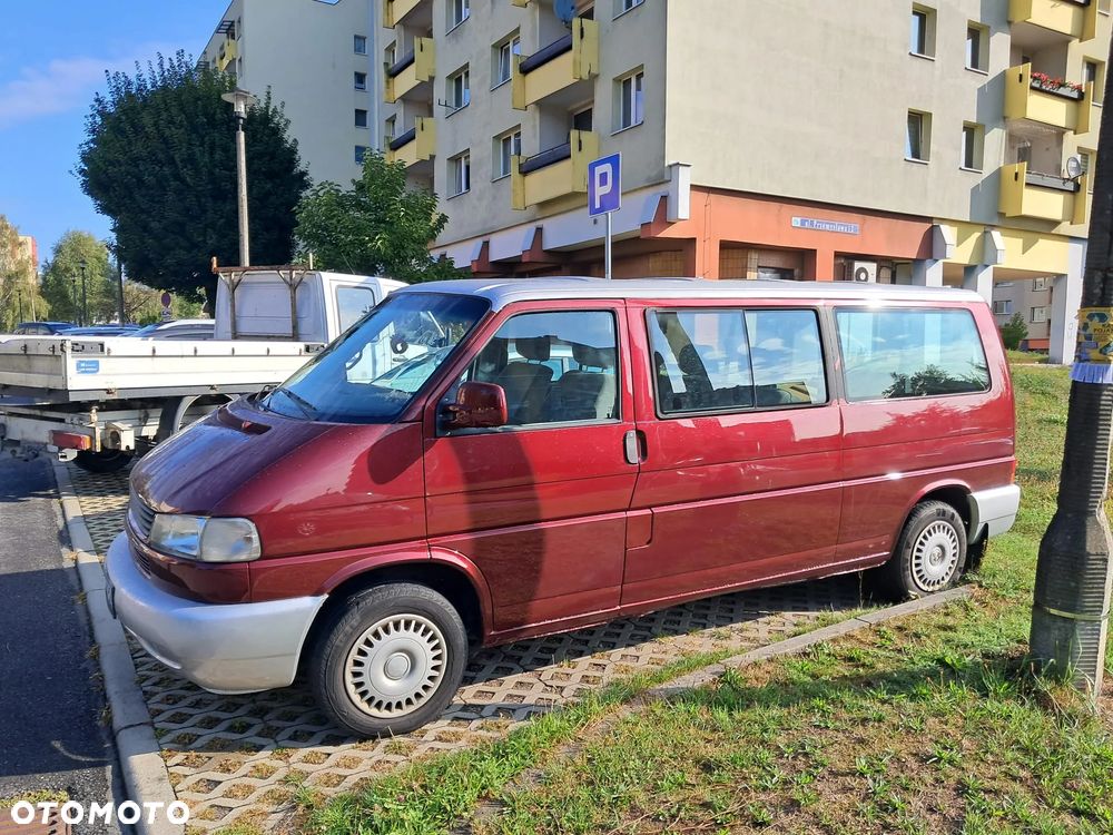 Volkswagen Caravelle - 3