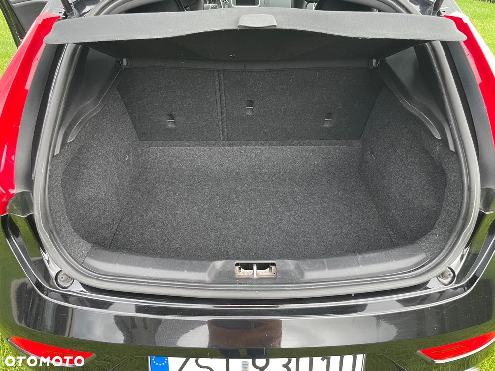 Volvo V40 D2 Drive-E R-Design Kinetic - 9