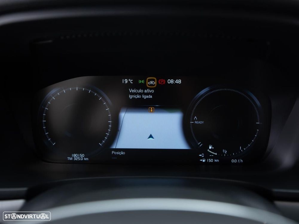 Volvo V90 2.0 T8 Momentum AWD Geartronic - 22
