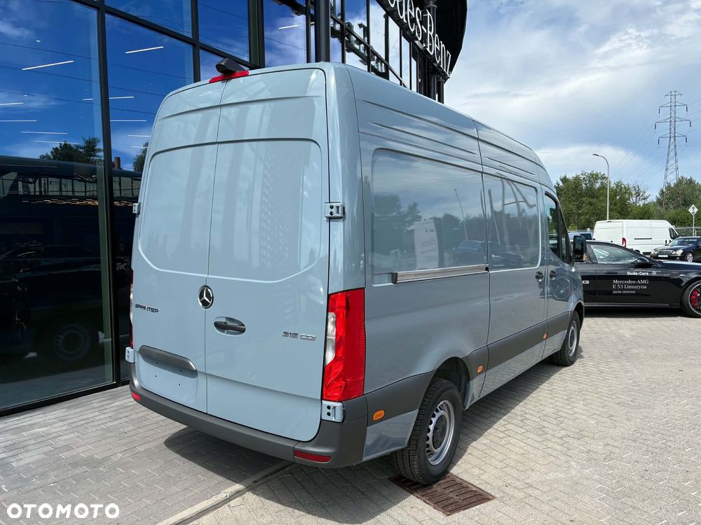 Mercedes-Benz Sprinter - 7