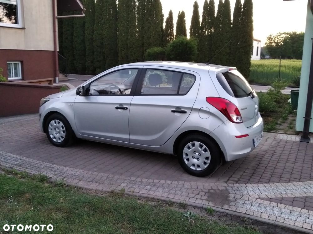 Hyundai i20 1.4 Comfort EU5 - 14