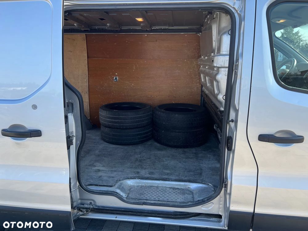 Opel Vivaro - 12