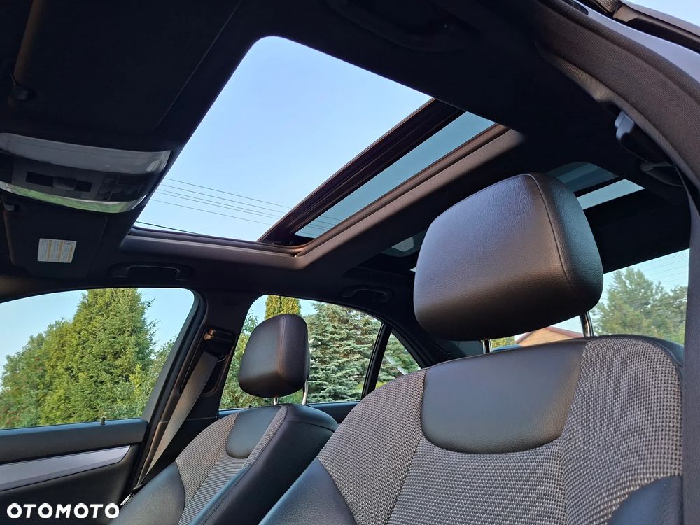Mercedes-Benz Klasa C 200 CGI BlueEff Avantgarde - 16