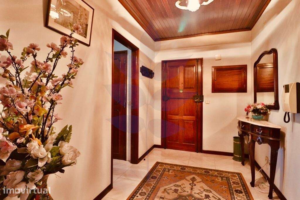 Apartamento T3 com Garagem Fechada em São Vicente, Braga - Grande imagem: 2/28