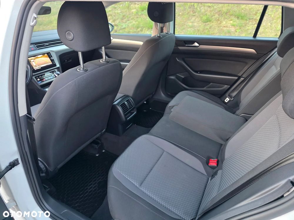 Volkswagen Passat - 7