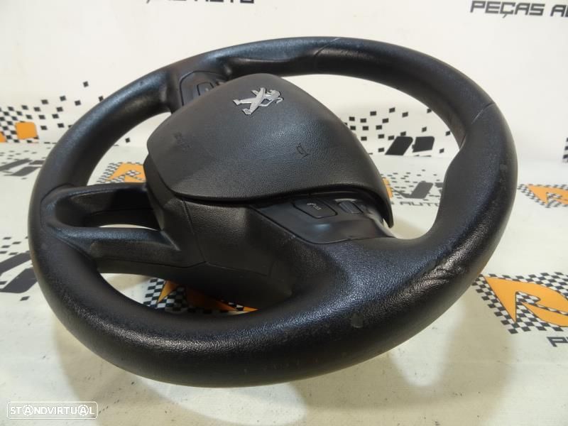 Volante Peugeot 208 I (Ca_, Cc_)  Volante Peugeot 208 - 5