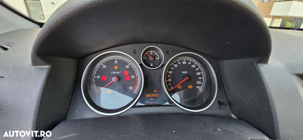 Opel Astra 1.3 CDTI - 8