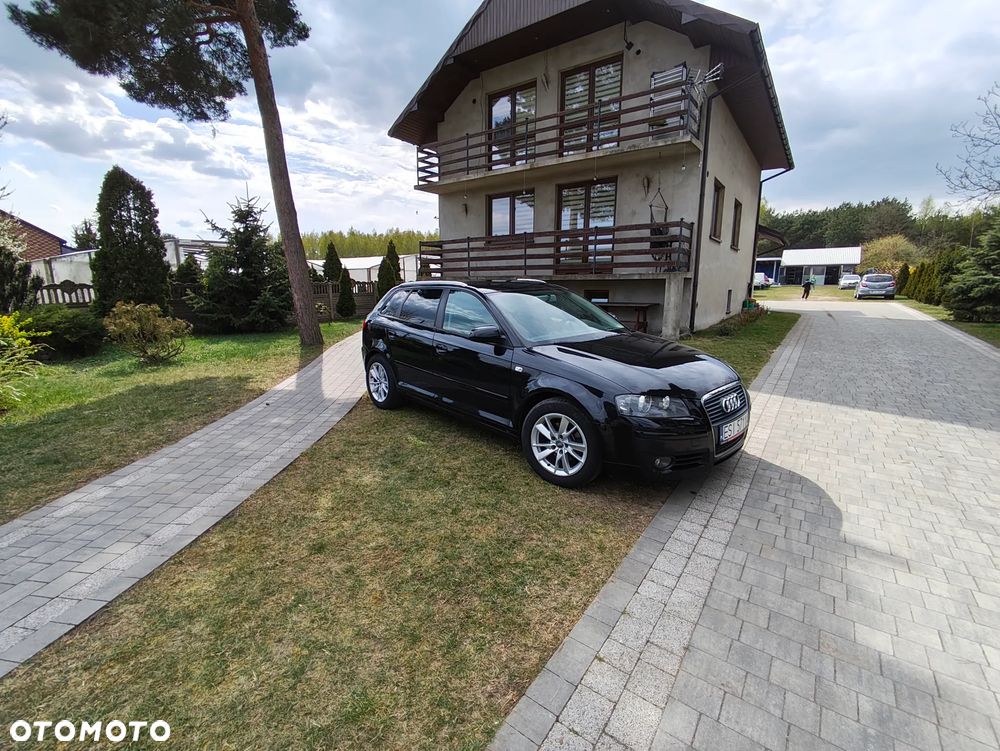 Audi A3 Sportback - 1