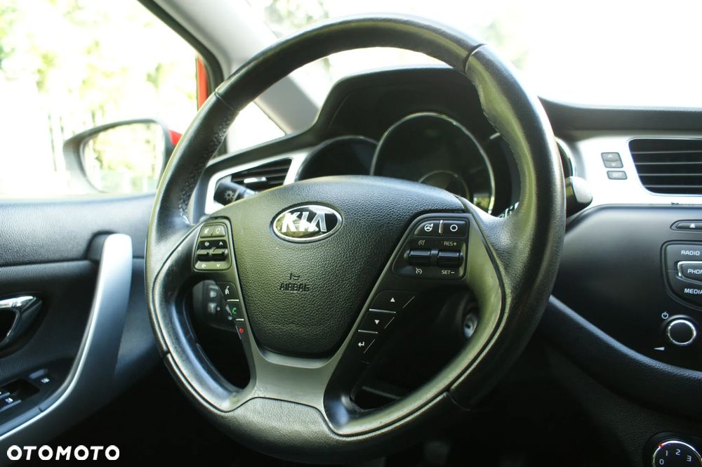 Kia Ceed - 6