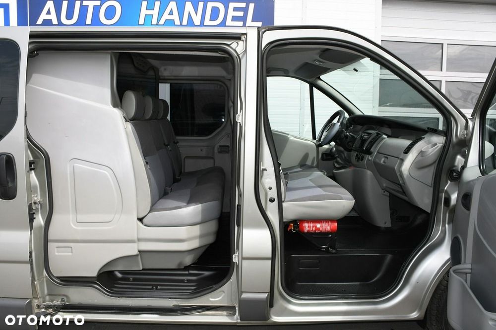Opel Vivaro - 16