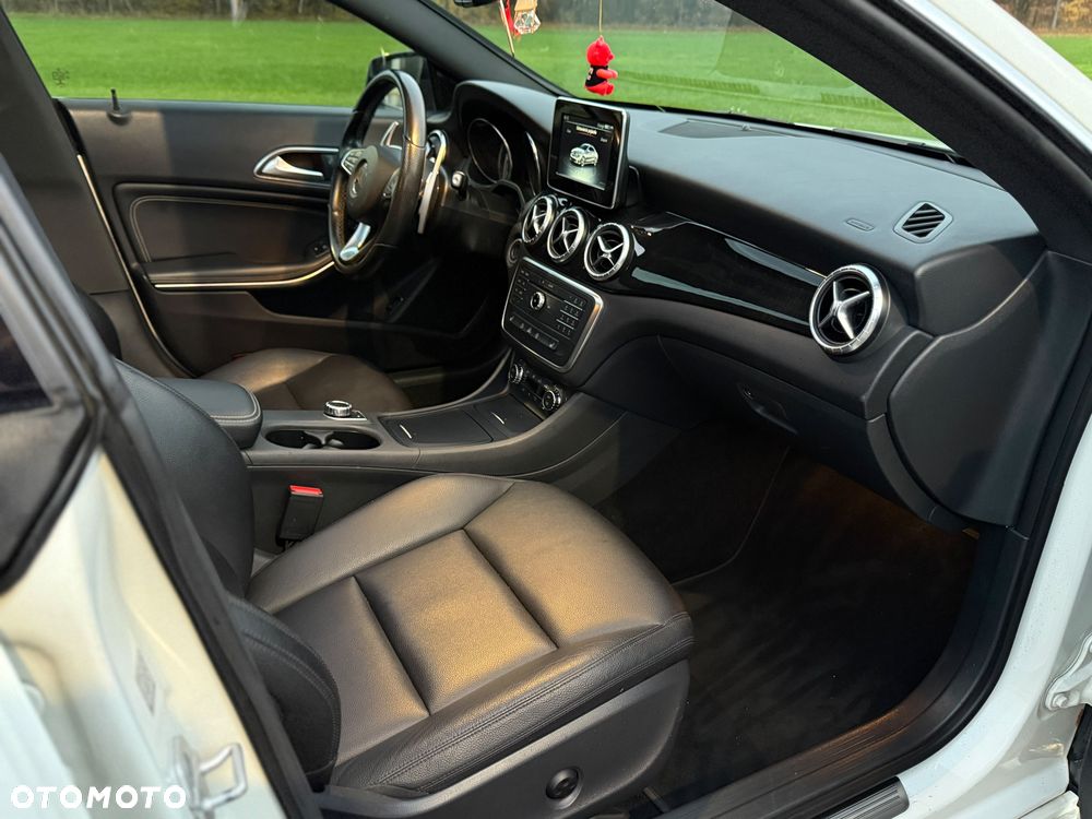 Mercedes-Benz CLA - 8