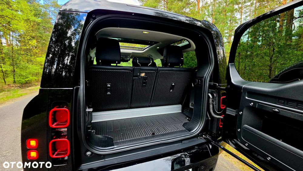 Land Rover Defender 3.0 D250 mHEV XS Edition - 30