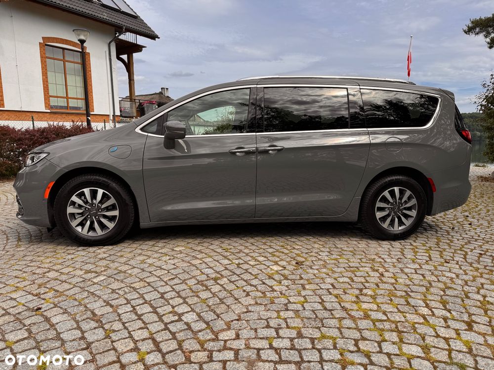 Chrysler Pacifica - 9