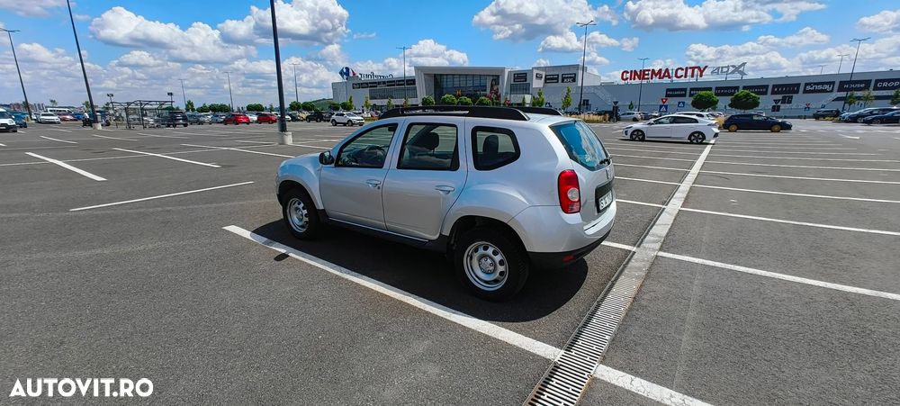 Dacia Duster 1.6 4x4 Laureate - 3