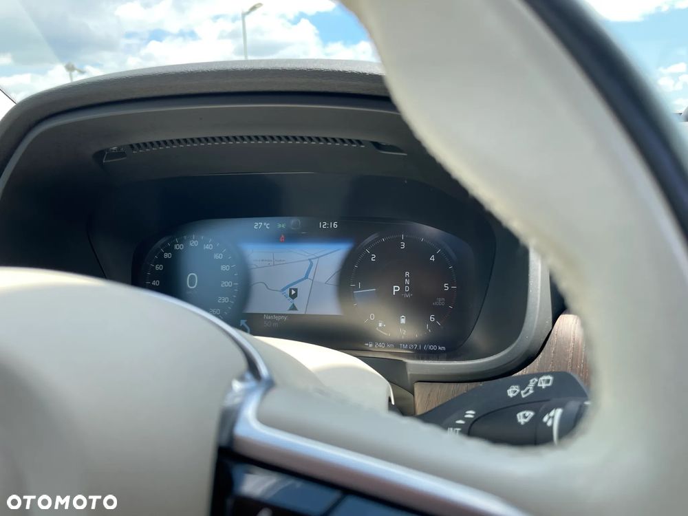 Volvo V90 Cross Country B5 D AWD Pro - 39