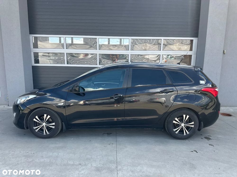 Hyundai i30 1.6 CRDi Classic + - 8
