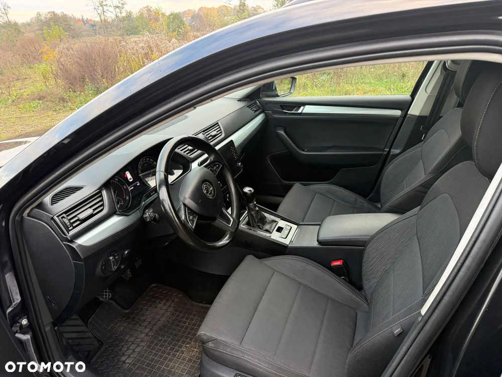 Skoda Superb 1.6 TDI Ambition - 5