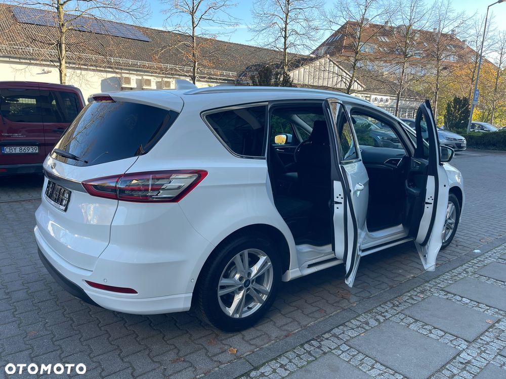 Ford S-Max - 16