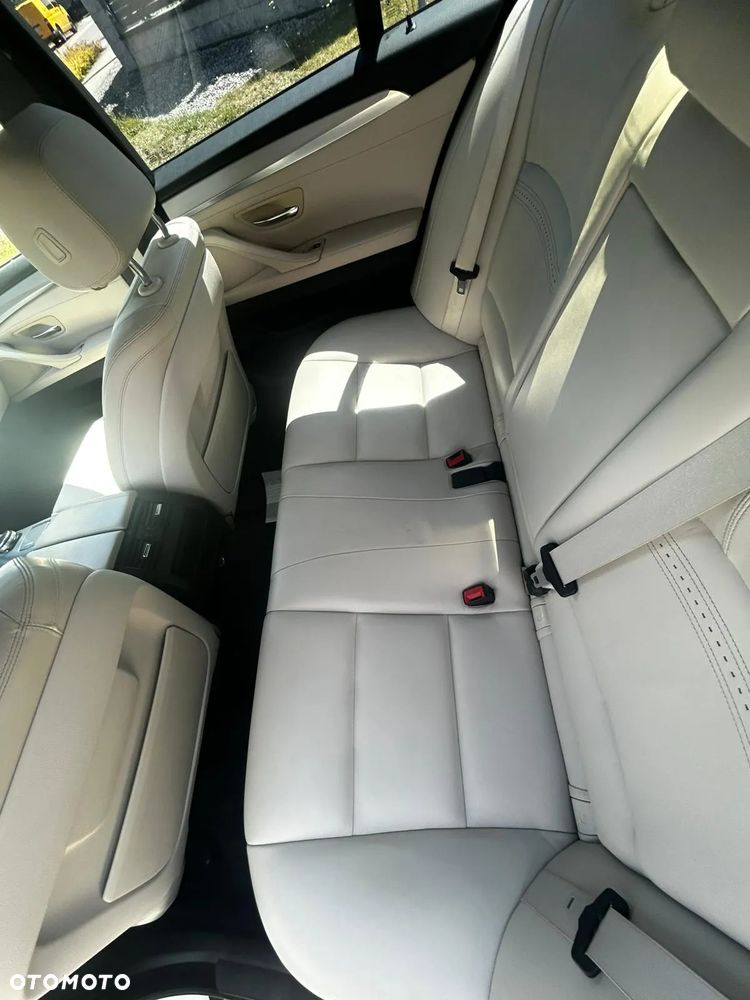 BMW Seria 5 535i Touring Sport-Aut Luxury Line - 11