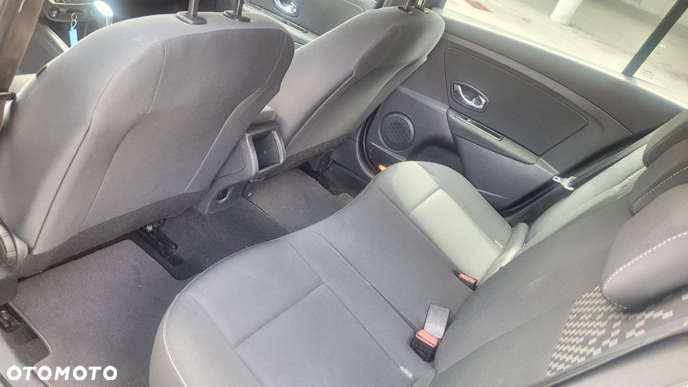 Renault Megane dCi 110 FAP EDC Dynamique - 24