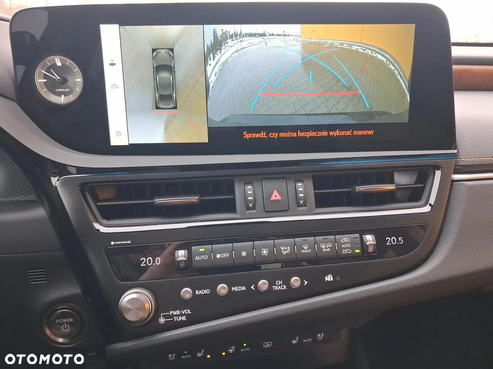Lexus ES 300h Prestige - 19