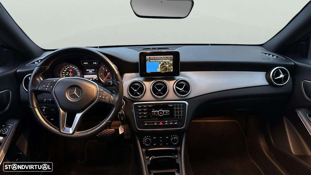 Mercedes-Benz CLA 180 d 7G-DCT Urban - 12