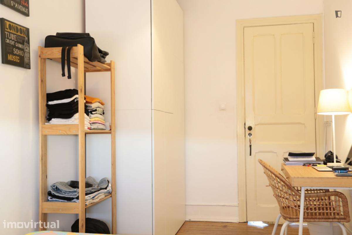 Quarto - localizado em Alcântara Lisbon - Grande imagem: 2/6