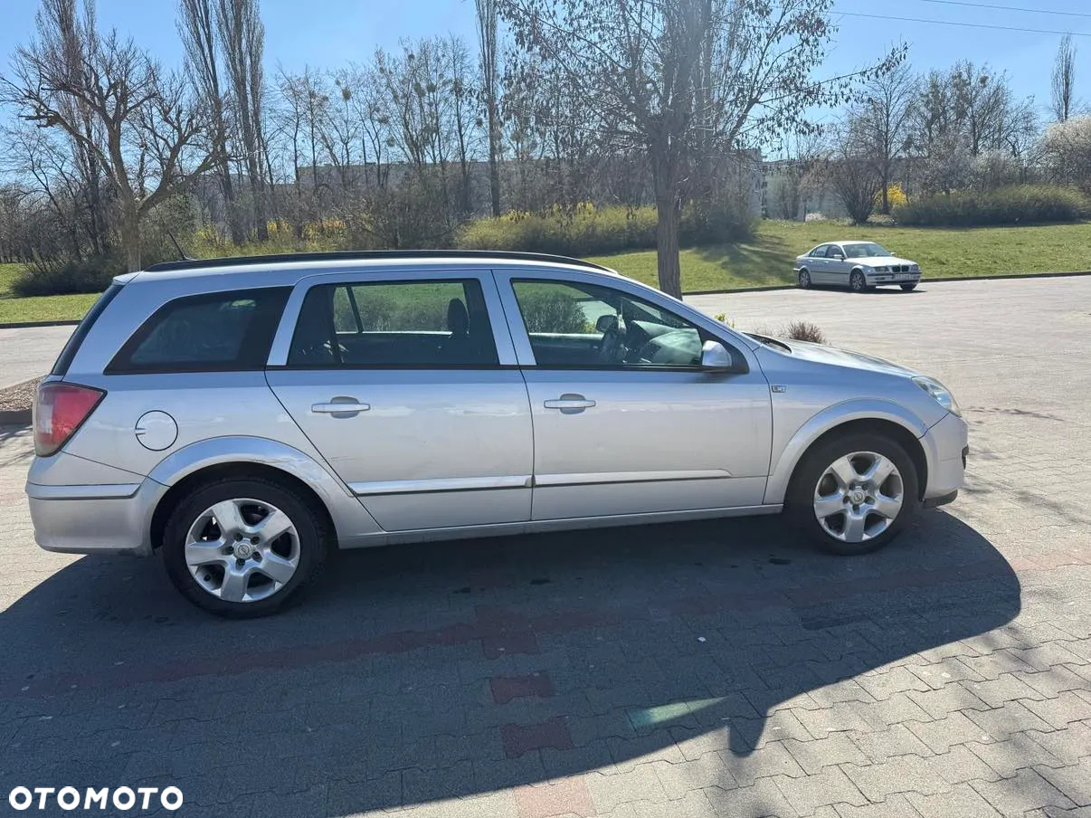 Opel Astra III 1.9 CDTI - 12