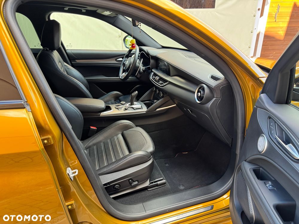 Alfa Romeo Stelvio - 4