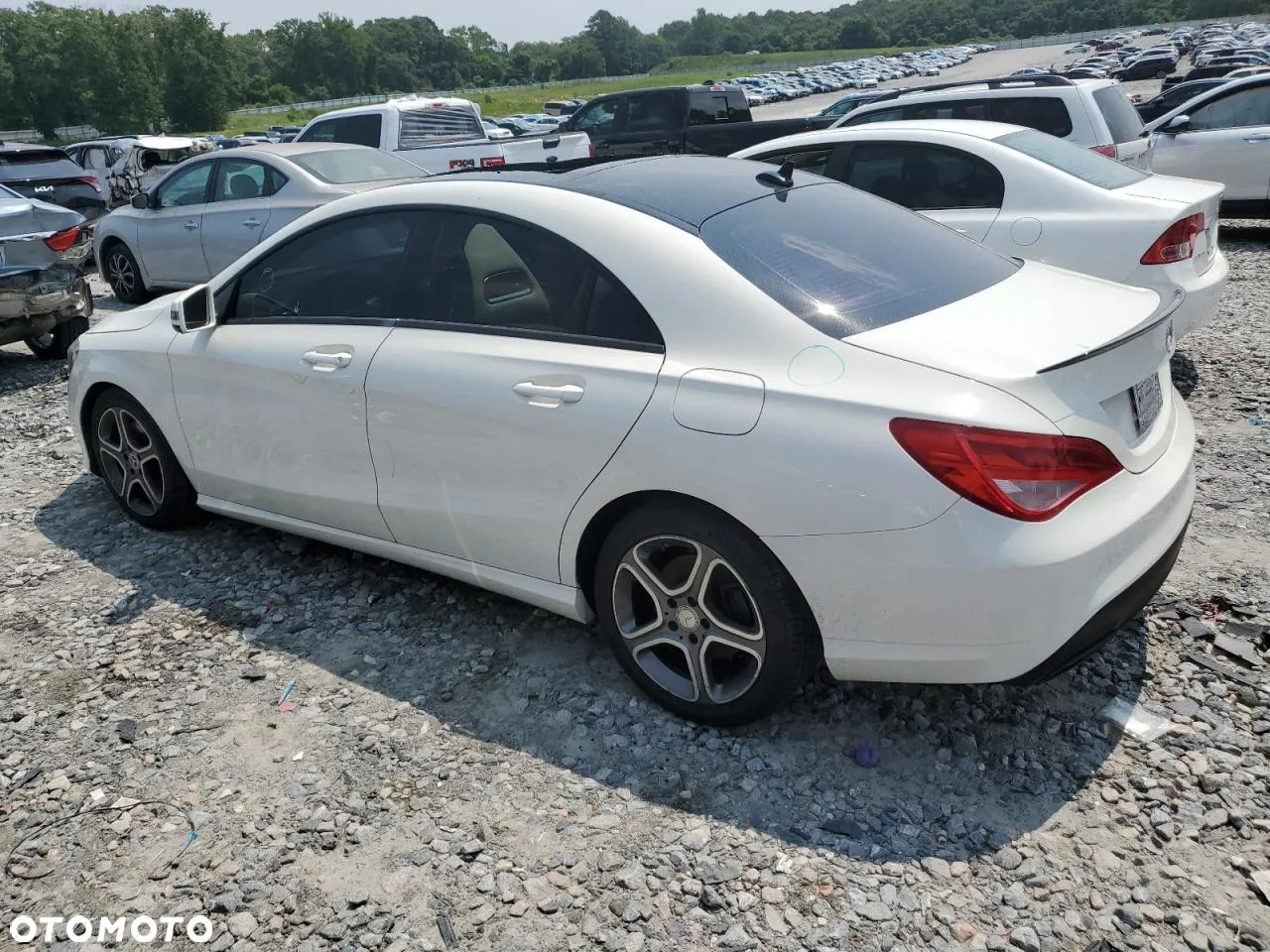 Mercedes-Benz CLA 250 4Matic 7G-DCT AMG Line - 2