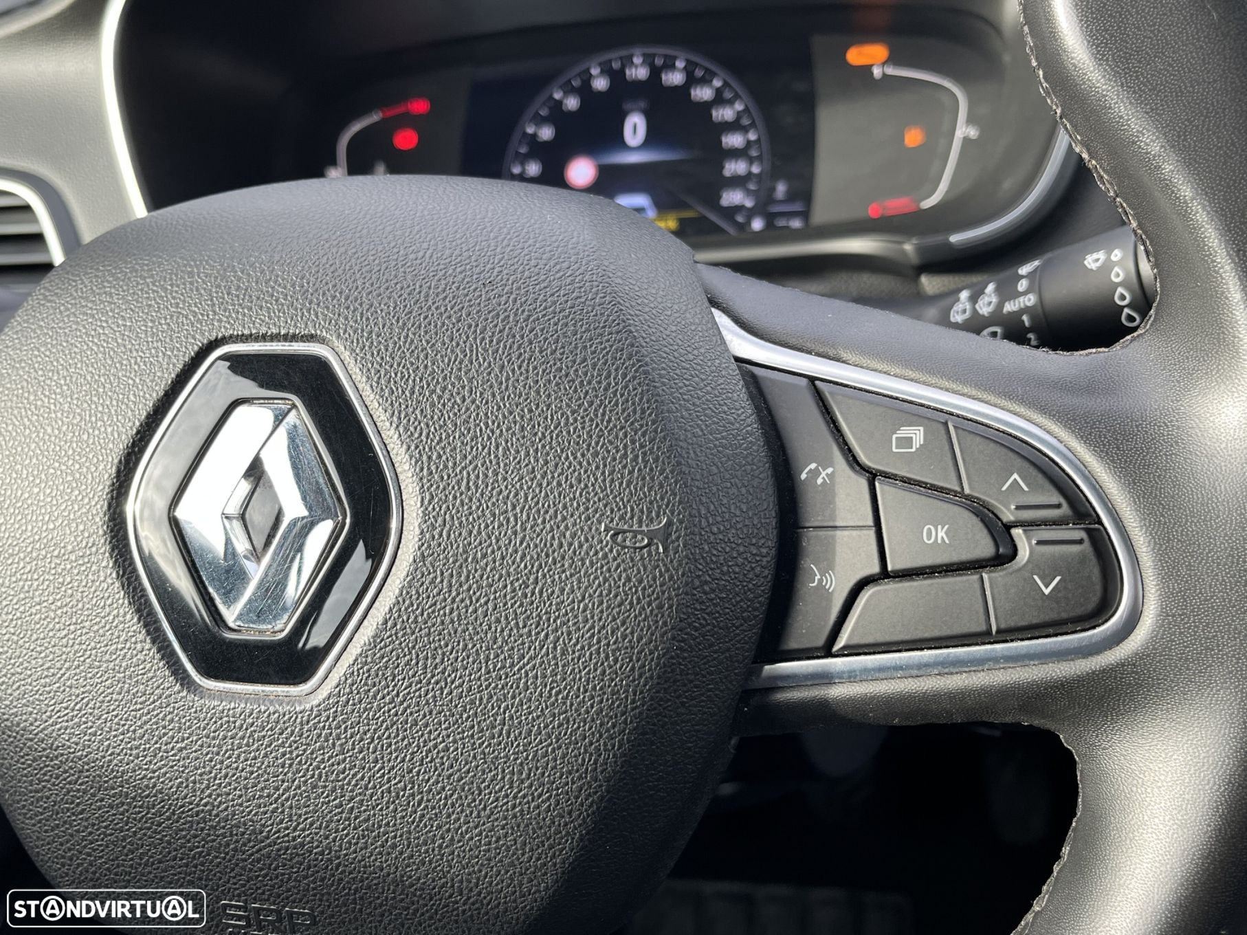 Renault Mégane 1.5 Blue dCi Intens - 7