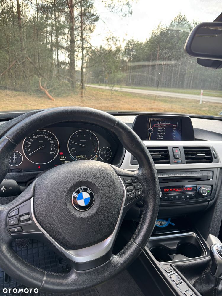 BMW Seria 3 318d - 9