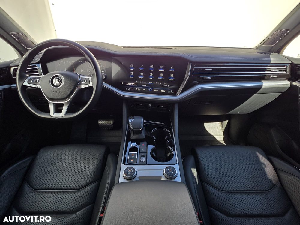 Volkswagen Touareg - 16