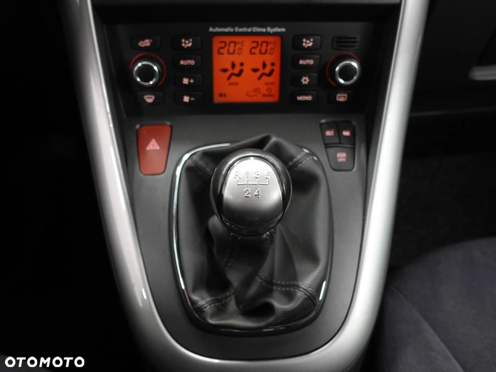 Fiat Croma 1.8 16V Dynamic - 31