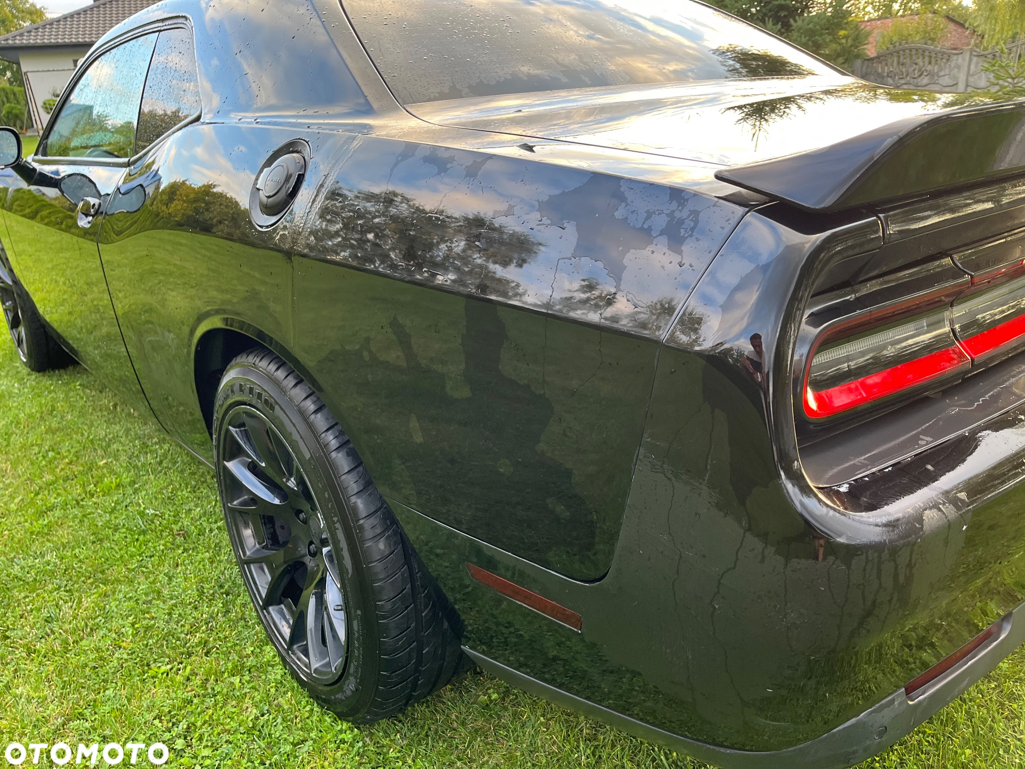 Dodge Challenger - 8