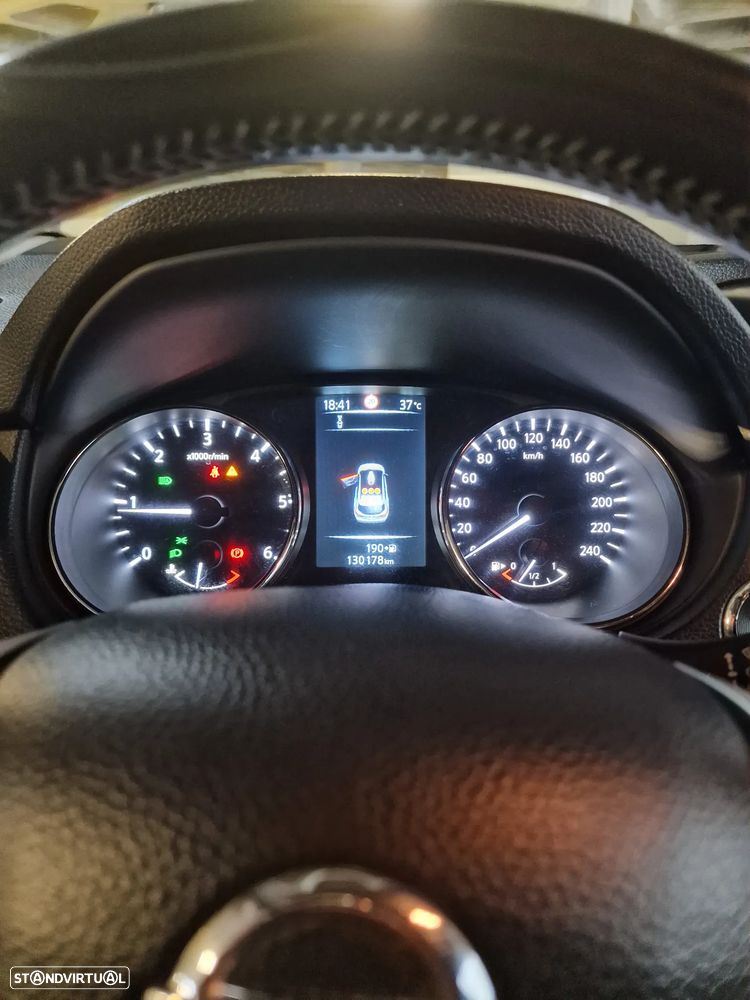 Nissan Qashqai 1.5 dCi N-Connecta - 9
