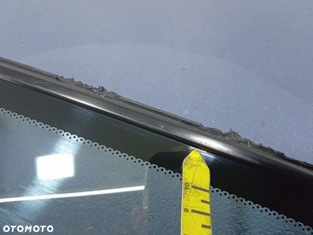 MITSUBISHI GRANDIS SZYBA KAROSERYJNA PRZÓD PRAWA - 4