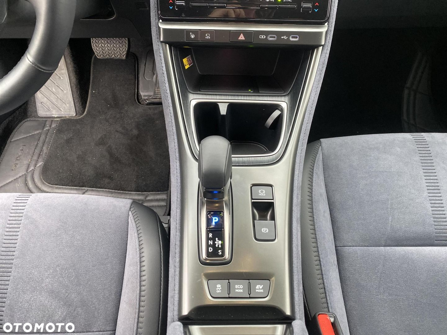 Lexus LBX 1.5 Hybrid Original Edition - 22