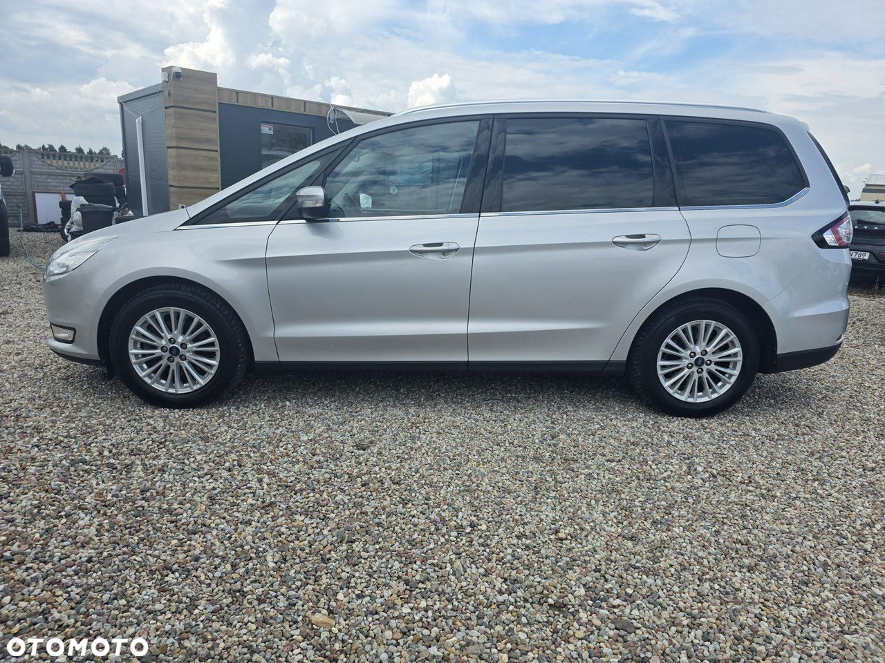 Ford Galaxy - 13