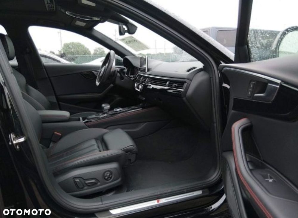 Audi A4 Limousine - 10