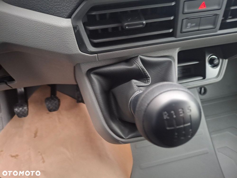 Volkswagen Crafter Skrzynia z plandeką - 27