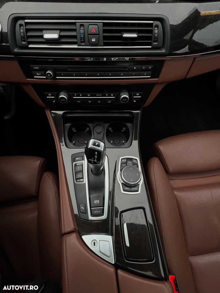 BMW Seria 5 530d Aut. Luxury Line - 17